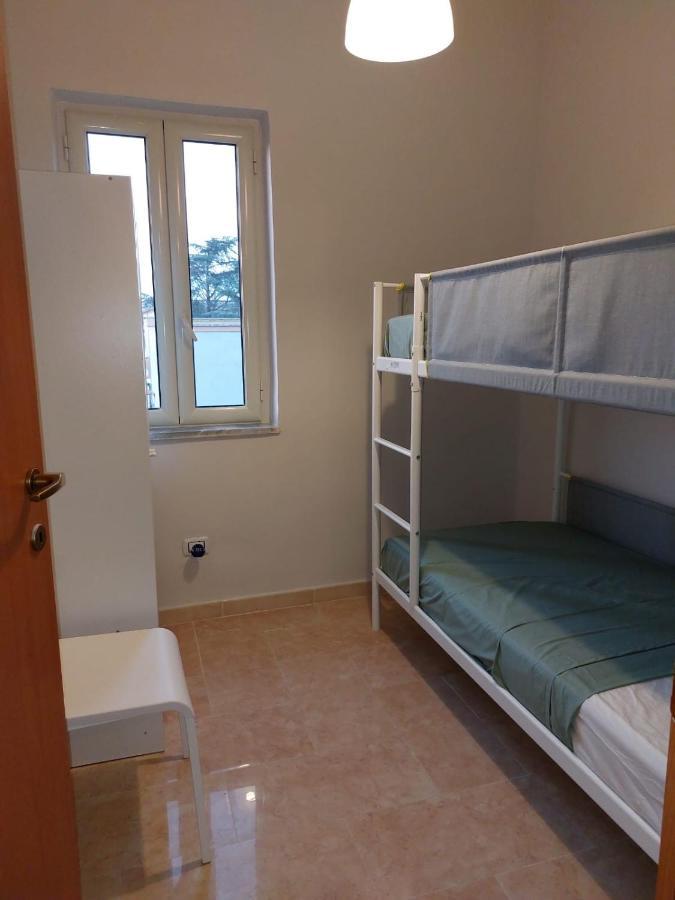 Esther Guest House Castel Volturno Extérieur photo